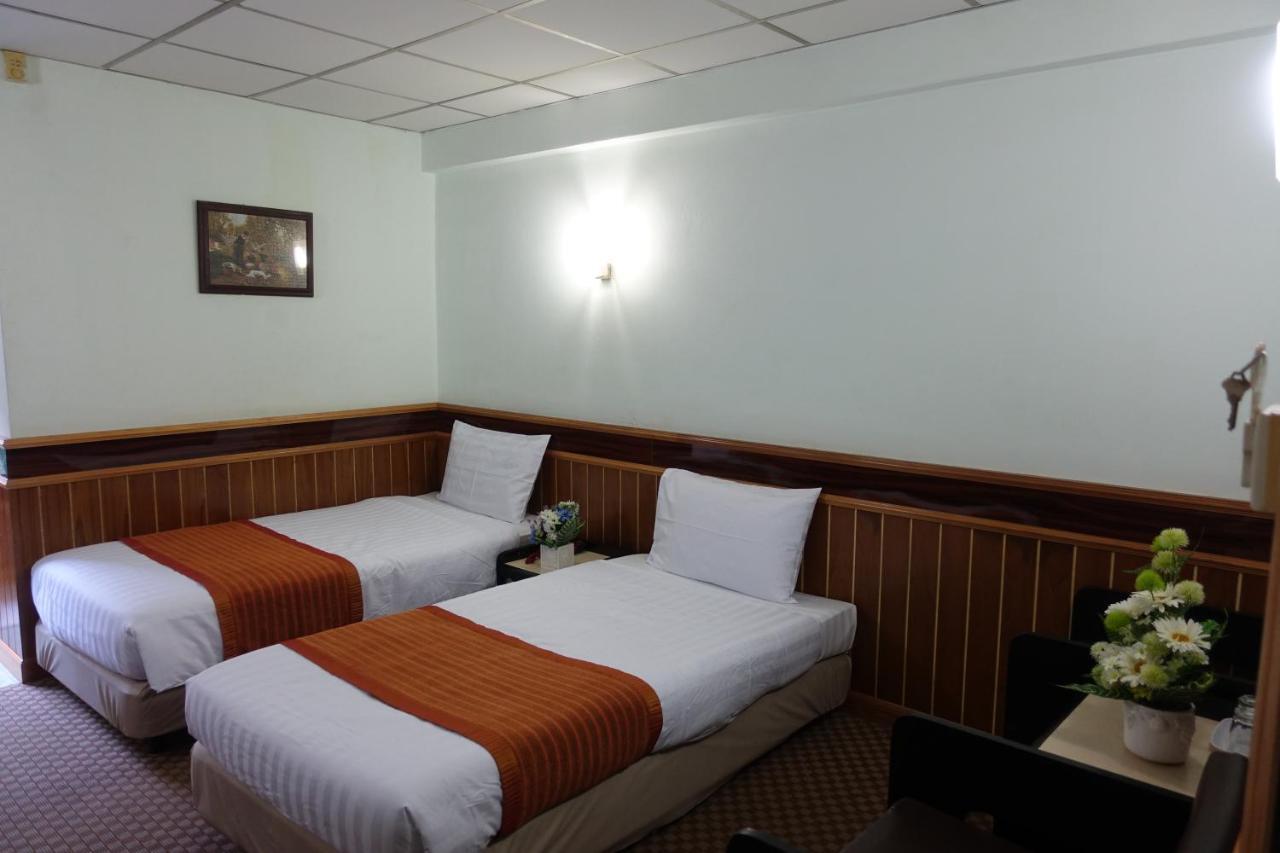 Serene Hotel Pattaya Bagian luar foto